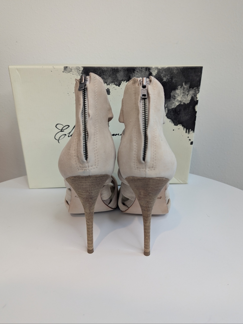 Elizabeth and James E-Love Nude Suede Strappy Heels Sz 8 w/Box - Picture 5 of 11